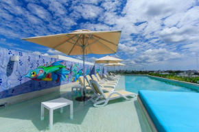 A-Nah Apartments, Rooftop Pool, walking distance to 5th avenue